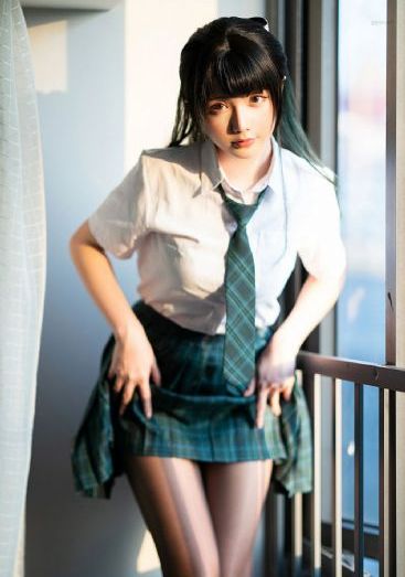 监禁女教师