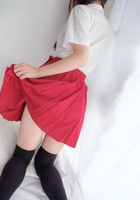 谁和她睡了