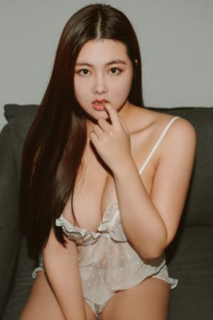 办公室制服少妇秘书