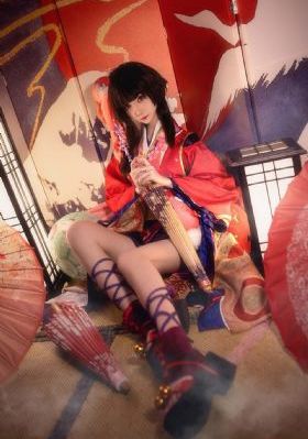 淫欲の虏 襟足から滴る雫 电影